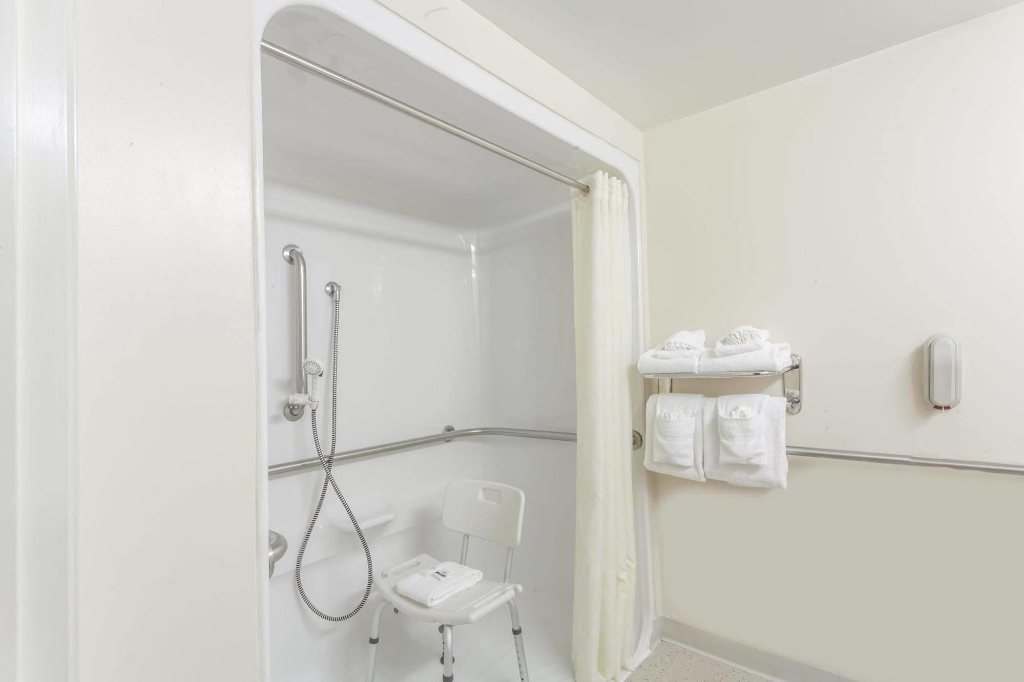 Microtel Inn & Suites By Wyndham Nashville Bagian luar foto