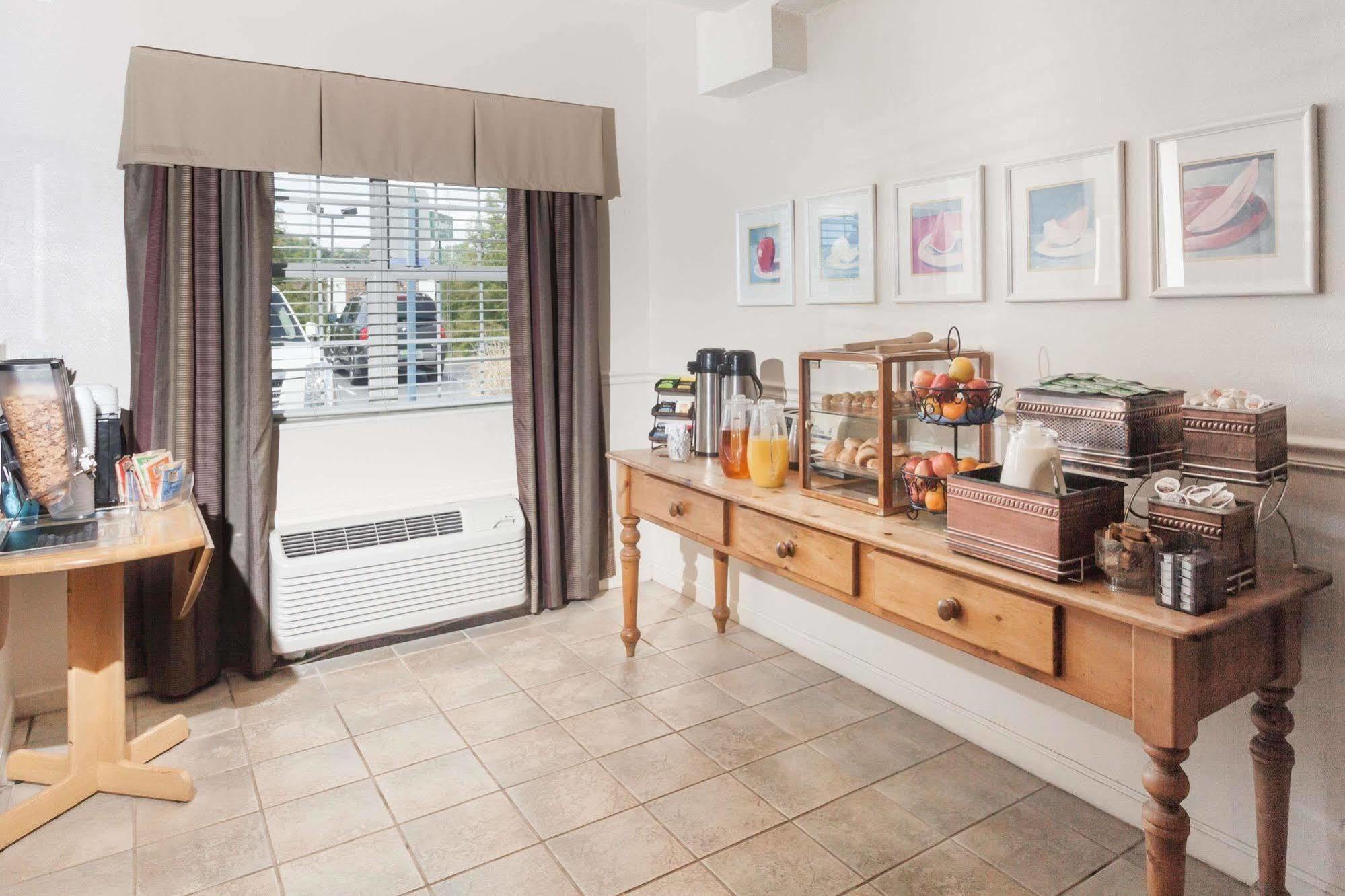 Microtel Inn & Suites By Wyndham Nashville Bagian luar foto
