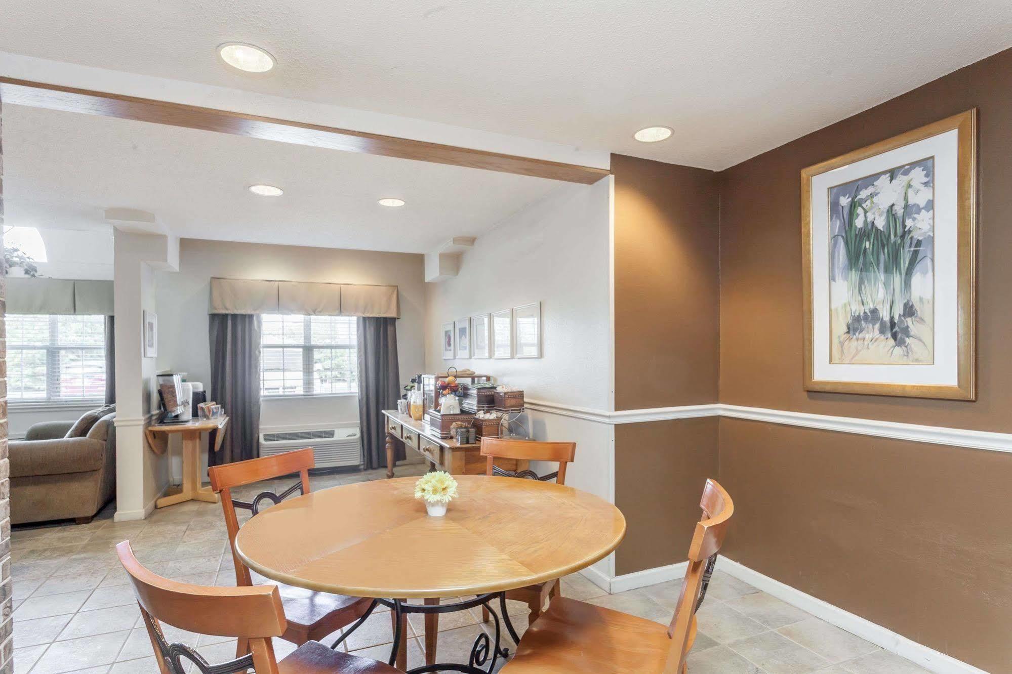 Microtel Inn & Suites By Wyndham Nashville Bagian luar foto